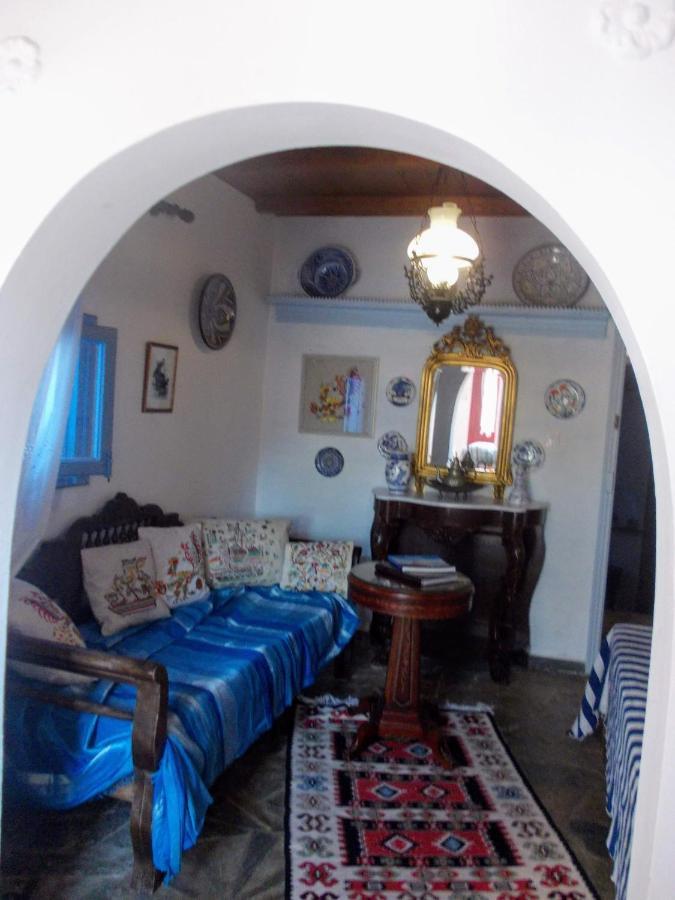 סקירוס Nyfes Traditional Boutique Faltaina מראה חיצוני תמונה
