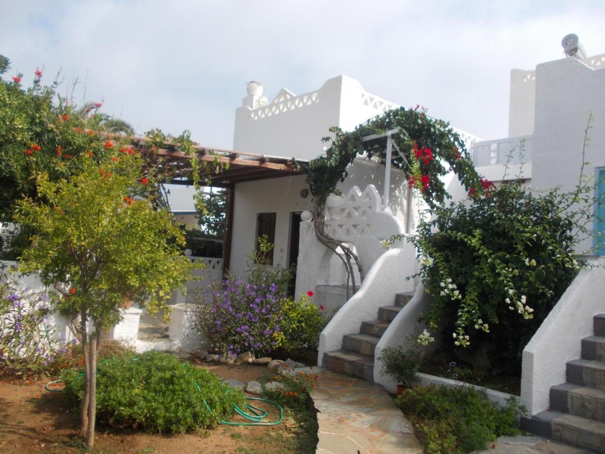 סקירוס Nyfes Traditional Boutique Faltaina מראה חיצוני תמונה